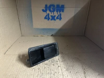 Manija de puerta trasera lado pasajero Land Rover Discovery 1 NSR Foto 1 de 2