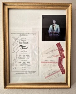 Liza Minnelli Signed Program + Memorabilia – Kennedy Center Performance – Rare - Picture 1 of 13
