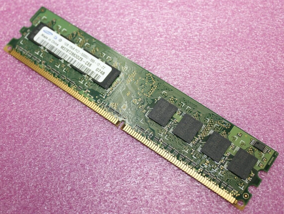 Samsung 1GB 1Rx8 PC2-5300U Desktop Memory Ram M378T2863DZS-CE6 - Image 1 of 1