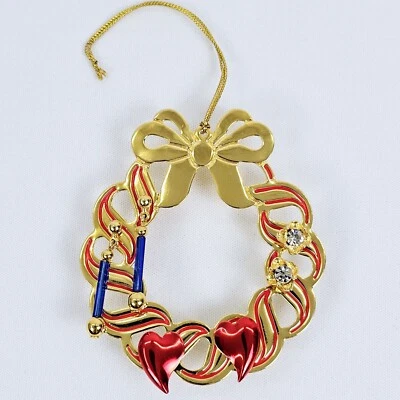 Pendientes Avon Vintage Adorno Tono Dorado Corona de Navidad Colección Perforada Foto 1 de 4