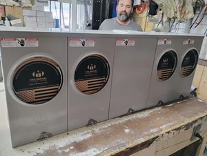 MILBANK U1254-X-K3 4 POSICIONES MEDIDOR TOMA 200 AMP 300VAC 1 FASE NUEVO EN CAJA - Imagen 1 de 11