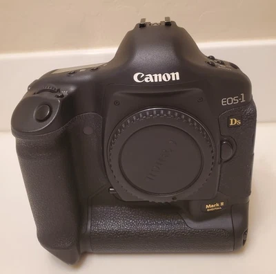 Cámara digital Canon EOS 1DS Mark II 16,7 MP SLR - negra Foto 1 de 4