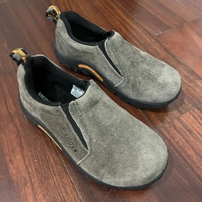 Merrell Jungle Moc 儿童 12 米 枪烟 一脚蹬 麂皮远足 户外鞋 二手状况完好 — 第 1/4 张图片