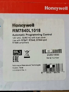 RM7840L 1018 NEW Honeywell RM7840L1018 Automatic Programming Control - Picture 1 of 3