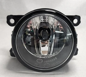 2017 Nissan Pathfinder Fog Light - RIGHT - Picture 1 of 4