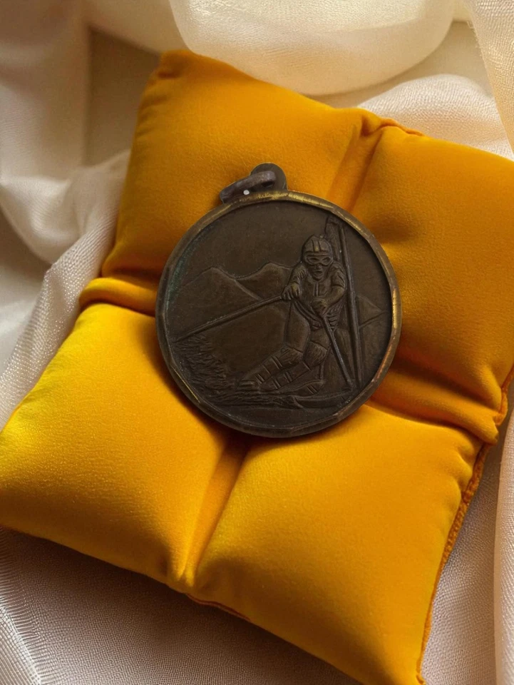 Médaille de ski vintage Ancienne en bon état - Photo 1/1