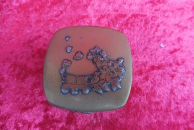 schöne , sehr alte Deckeldose  , Messing mit Reliefverzierungen - Bild 1 von 4