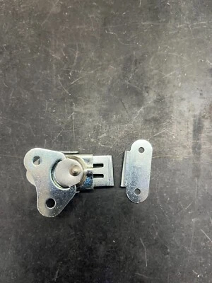 Southco K3-99-114-07 Latching Kits (K3-0334-07 Keeper & K3-1625-07 Latch)