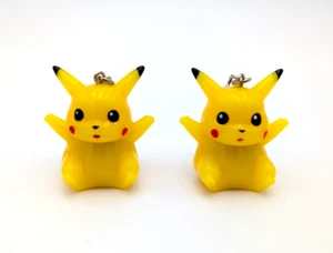Vintage 1999 Tomy Pikachu Pokemon Light Up Schlüsselanhänger 1,5" Nintendo - Bild 1 von 4