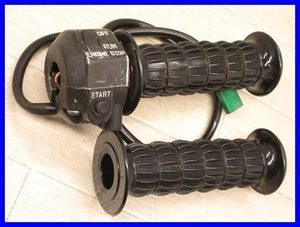 GS1000 Suzuki Right Switch Accelerator Throttle Left and Right Grip Holder - Picture 1 of 8