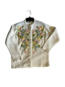 Oma schicke GR 38 VINTAGE MACY’s Strickjacke bestickt Blumen Lehrerin - Bild 1 von 6