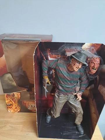 NECA 18'' A NIGHTMARE ON ELM STREET FREDDY KRUEGER ACTION FIGURE Cover