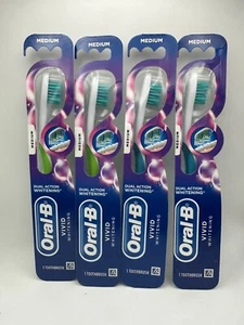 Menge 4 Oral-B Vivid Whitening Manuelle MEDIUM Zahnbürsten Dual Action Whitening - Bild 1 von 3