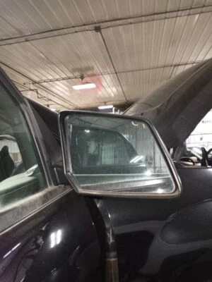 Espejo de puerta derecho usado se adapta a: 2015 GMC Acadia Power manual plegable sin señal de giro Foto 1 de 4