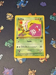 Cartas Pokémon Koffing 58/82 Team Rocket PRIMERA EDICIÓN - (NM-) - Imagen 1 de 3