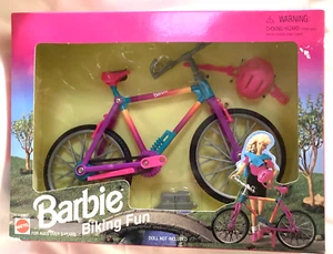 NEW Mattel 1995 Barbie Biking Fun Bicycle W/ Helmet & Original Barbie Keychain - Picture 1 of 5
