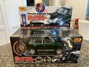 NOS MAISTO DIE-CAST 1:18 FULL FUNCTION REMOTE CONTROLLED PORSCHE CAYENNE TURBO - Picture 1 of 22