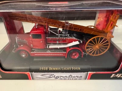 Yat Ming Signature 1938 Dennis Light Four Fire Wheeled Escape 1:43 - Image 1 of 2