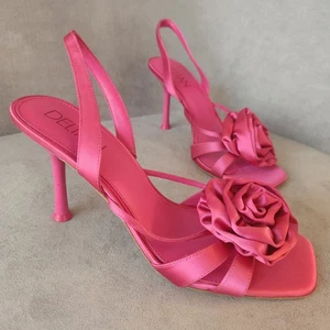 Sandalias de vestir Deltan 11 rosa satinado Izzie flor tacones altos tiras nuevas $110 - Imagen 1 de 18