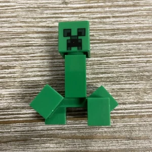 LEGO MineCraft Mini-figure 21138 Green Zombie Creeper - Picture 1 of 2