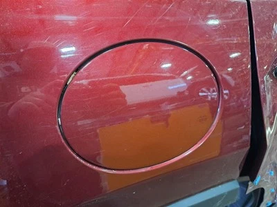 Porta de enchimento de combustível 2019 Cherokee Sku#4082725 - Imagem 1 de 4