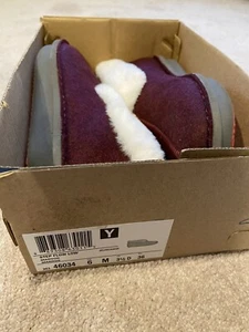 Brand New Clarks Cloudsteppers Step Flow Low Super Soft Slippers Women 6M - Picture 1 of 4