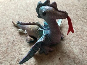 Sandgefüllter Drache Spielzeug Briefbeschwerer Sand Haustier Mallorca blau Regenbogen - Bild 1 von 10