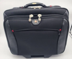 Wenger Wheeled Business Case Potomac Black Carry On Laptop Carrier 17x15x9" - Picture 1 of 12
