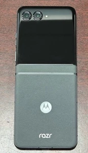 Pre-Owned 8/10- Moto Razr 5G 2024 (256GB, 8GB) 6.9" (Unlocked) - Grey - Picture 1 of 3