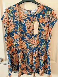 BNWT BALZAC PARIS GABRIELLE FLORAL TOP size M - Picture 1 of 2
