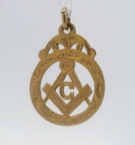 9ct Yellow Gold Issued Masonic Watch Pocket Fob Medallion Size 31.5mm X 23mm - Picture 1 of 6