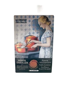 Le Creuset Cartel de chapa 40x60 cm Clásico Vintage Motivo Fuente Émaillée Cartel - Imagen 1 de 6