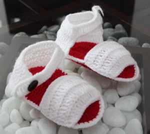 Baby Booties Newborn Boy and Girl Infant Hand Knitting Crochet Cozy Shoes Indoor - Picture 1 of 5