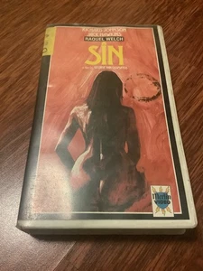 SIN BETA MERLIN VIDEO RAQUEL WELCH EXTREMELY RARE AUSTRALIAN DISTRIBUTION - Foto 1 di 2