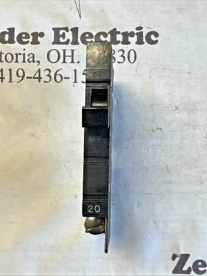 Disjuntor Square D XO120 - 1 pólo, 20 ampères, 120V - Imagem 1 de 4