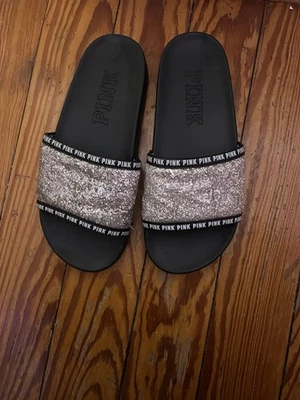 Сандалии-шлепанцы Victoria's Secret РОЗОВЫЕ блестящие - Изображение 1 из 2