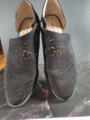 Bota preta com zíper sem classificação tamanho 7,5 - Imagem 1 de 4