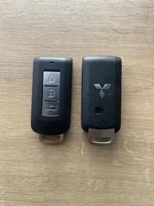 Mitsubishi Lancer Outlander ASX Pajero Smart Key 3 buttons - Picture 1 of 2