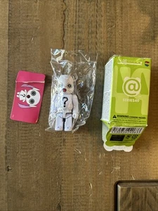 Medicom 100% Bearbrick 49 Be@rbrick Serie 49 Artist Secret PinocchioP Aimaina - Bild 1 von 5