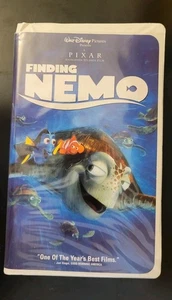 Disney Pixar Finding Nemo Clamshell VHS 2003 - Picture 1 of 2