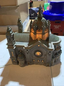 DEPARTMENT 56 CATHEDRAL OF ST PAUL HISTORICAL LANDMARK SERIES RETIRED EUC - Picture 1 of 13