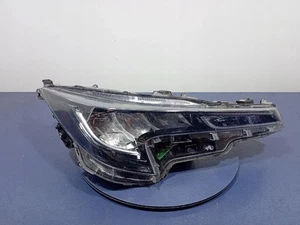 Frontscheinwerfer Toyota Corolla Hatchback 81110-02S60 LED Rechts oder Links - Bild 1 von 12