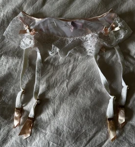 Agent Provocateur Straps Strumpfgürtel, Mesh und Spitze transparent Gr. 2 weiß/pfirsich - Bild 1 von 4