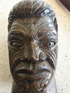 Rare New Zealand Wooden Hand Carved Maori Warrior Sculpture by Ropata Davis - Picture 1 of 10