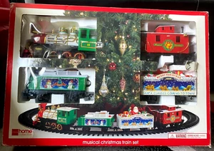 JCPenney Vtg Home Collection Musical Christmas Train Set - Picture 1 of 4