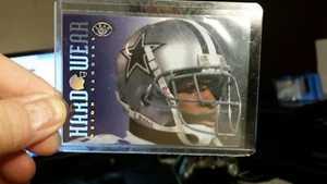 1997 LEAF #6 DEION SANDERS "HARD WEAR" 3421/3500 - DALLAS COWBOYS - Picture 1 of 2