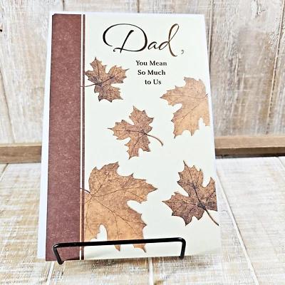 Tarjeta de cumpleaños American Greetings para papá de nosotros hojas doradas marrones 6x8 Foto 1 de 4