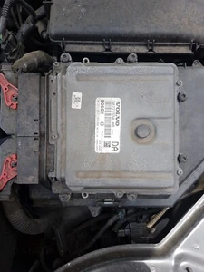 Volvo xc90 D5 diesel . Ecu engine main computer 30771550 AB - Picture 1 of 3