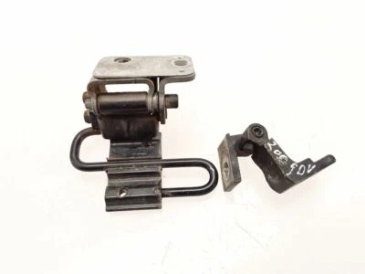 Audi A6 C5 2001 2.5TDI 132kw Estate Rear Right Door Hinge Set Black - Image 1 of 3