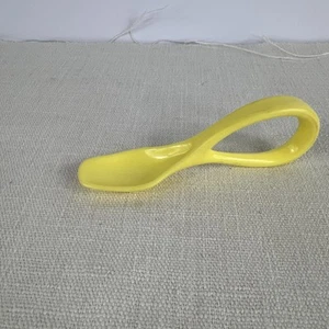 Gerber Feeding Spoon LOOP HANDLE Baby 4.25" Yellow Rare Vintage - Picture 1 of 6